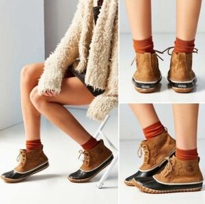 Sorel Classic Brown And Black Out And About Plus Waterproof Booties Size 8.5